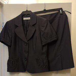 Tahari Women's Black Blazer and Skirt Set Gray Pinstriped Size 10